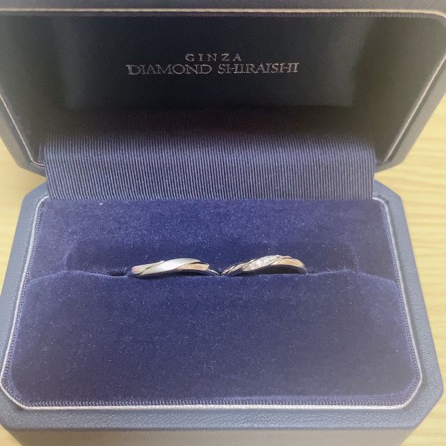 【銀座ダイヤモンドシライシの口コミ】 ブライトボヤージュの婚約指輪を先に購入していたためセットで使えること…