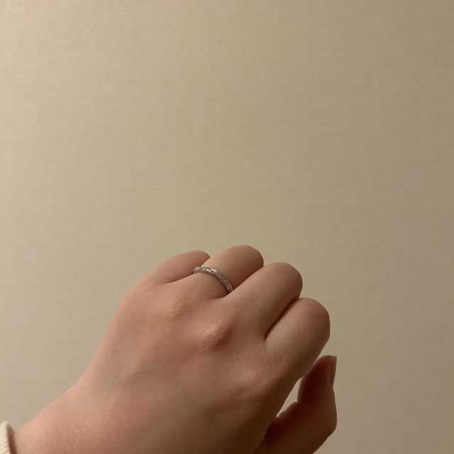 【銀座ダイヤモンドシライシの口コミ】 自分側、真上、相手から見た時とどこから見てもキラキラ輝いているのがわ…