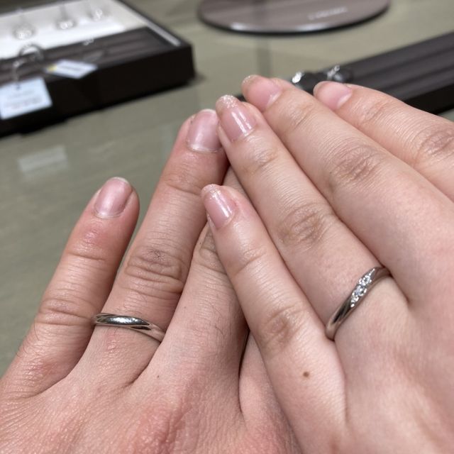 【アイプリモ(I-PRIMO)の口コミ】 はめた時のフィット感が良くて、購入しました。
デザインは、王道ですが長…