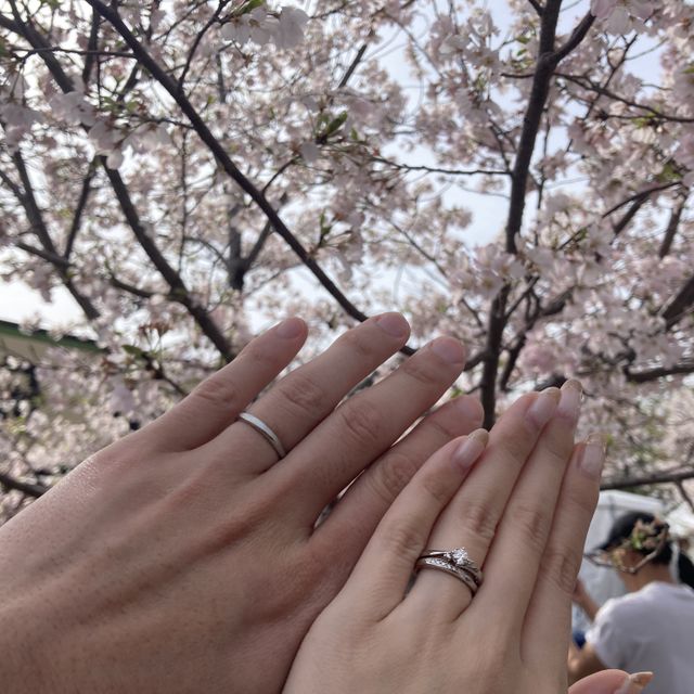 【アイプリモ(I-PRIMO)の口コミ】 婚約指輪がキタルファのデザインだったのて、重ね付けできるデザインのプ…