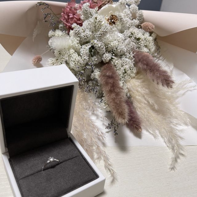 【Foulason(フレゾン)の口コミ】 シンプルで可愛い指輪が多く並んでおり、とてもどれにするか迷いましたが…