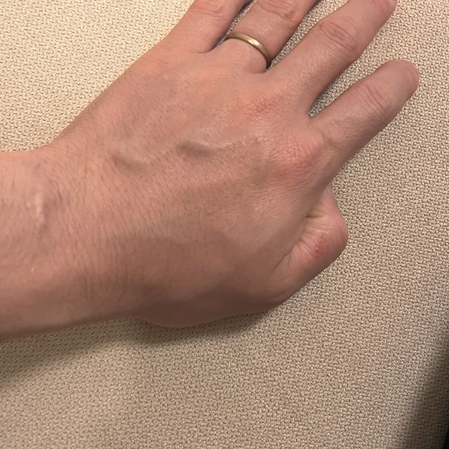 【SIENAROSE(シエナロゼ)の口コミ】 普段力仕事をしていることもあり、
手や指の手入れができていないのですが…