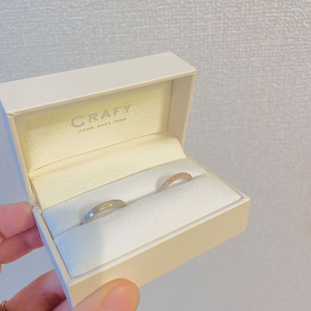 【CRAFY(クラフィ)の口コミ】 つるんとツヤツヤした指輪ではなくアンティークっぽくも品のある感じをイ…