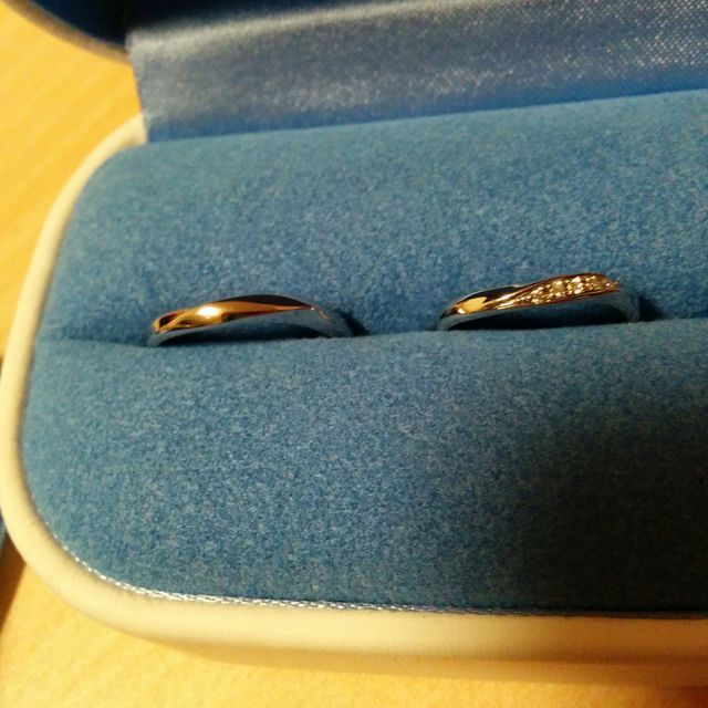 【銀座ダイヤモンドシライシの口コミ】 指に違和感なく、つけられたので決めました。
好きなデザインで値段も手頃…