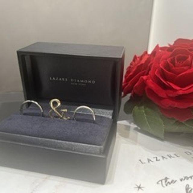 【ラザール ダイヤモンド(LAZARE DIAMOND)の口コミ】 ストレートタイプでメレダイヤの指輪を選びました。付け心地が良く、ずっ…