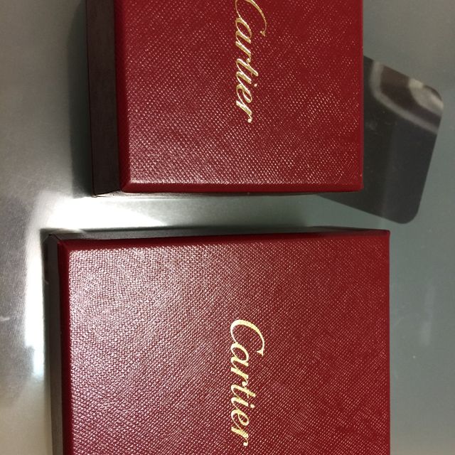 【カルティエ(Cartier)の口コミ】 夫に選んできめてもらったので、決め手はわかりません。夫は中途半端なブ…