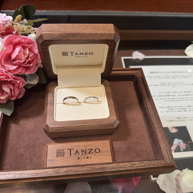 【TANZO.(鍛造指輪)の口コミ】 いくつもデザインがあるので、自分たちに合うものを探しながら決めていけ…