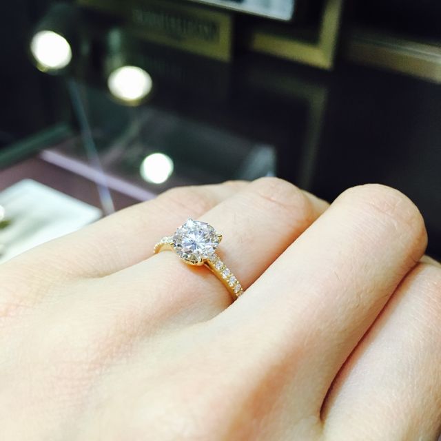 【HASSIN BRIDAL(宝石の八神)の口コミ】 母の婚約指輪をどうしても使いたいが、デザインが古かったのでHASSINさん…