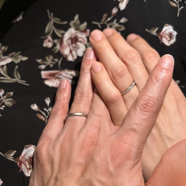 【4℃ BRIDAL(ヨンドシーブライダル)の口コミ】 男性用はマッド加工、女性用はダイヤのグレードアップをしているところで…