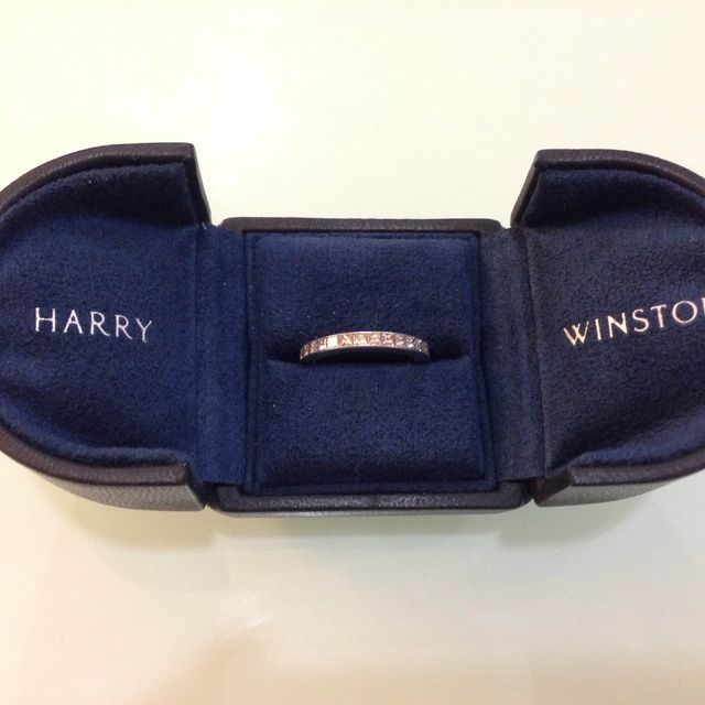 【ハリー・ウィンストン(Harry Winston)の口コミ】 購入前は別の指輪の候補が既にありましたが、立ち寄ってみたこちらの店舗…