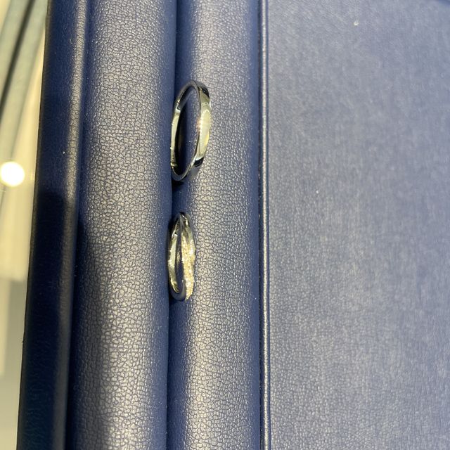 【銀座ダイヤモンドシライシの口コミ】 結婚指輪を探していたのですがとても種類が多くたくさんの中から納得のい…