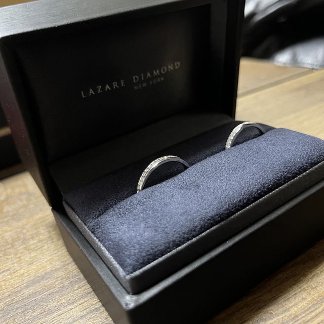 【ラザール ダイヤモンド(LAZARE DIAMOND)の口コミ】 ダイヤが敷き詰められていて、いつでもキラキラと反射してる様子がとって…