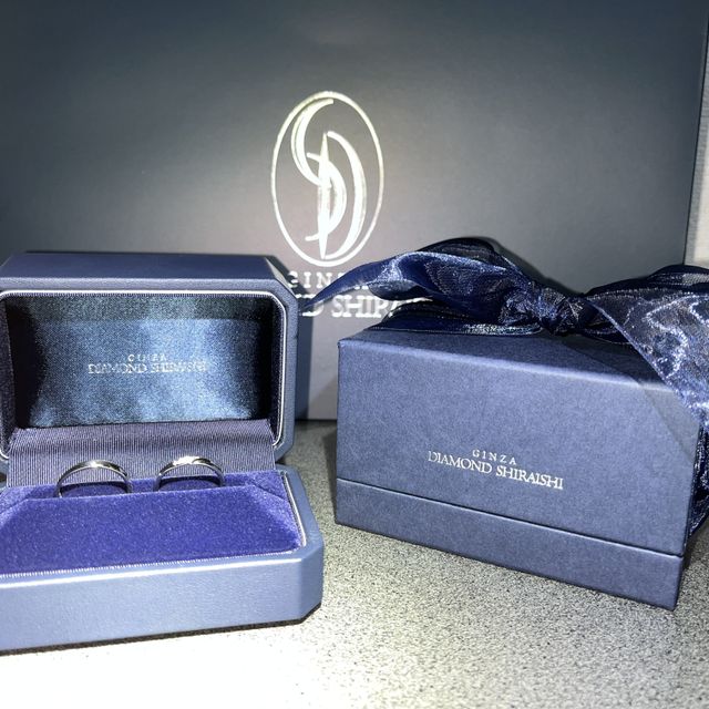 【銀座ダイヤモンドシライシの口コミ】 ラインが入った所を合わせてペア感を出しました！
最初はダイヤの入ってい…