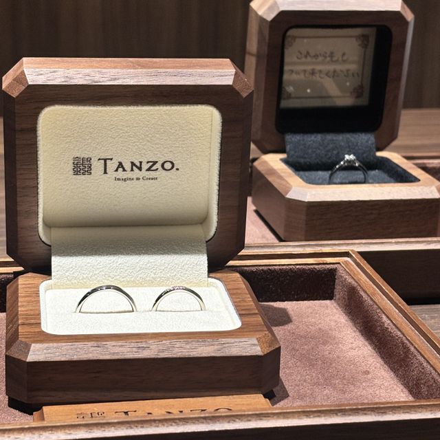 【TANZO.(鍛造指輪)の口コミ】 決まった形やデザインではなく自分たちだけのオリジナルを作成できるとこ…