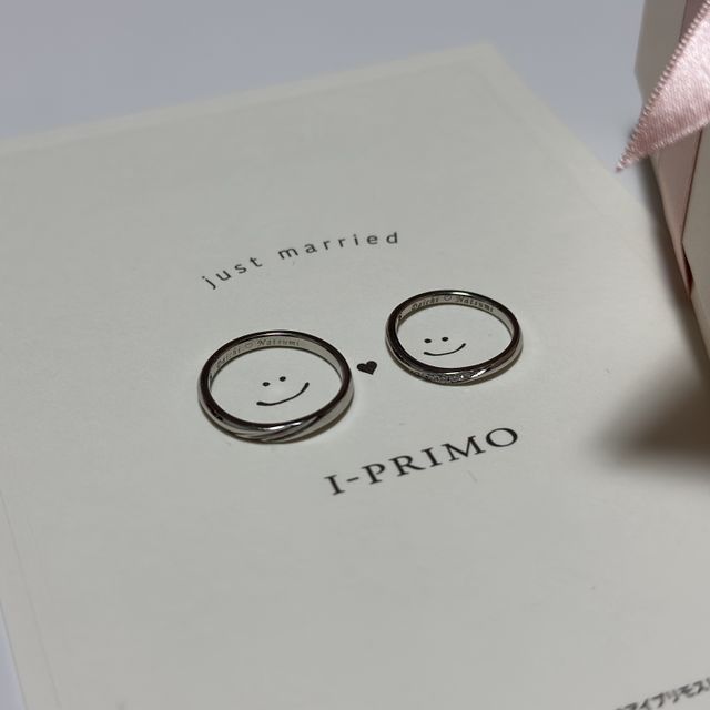 【アイプリモ(I-PRIMO)の口コミ】 指が綺麗に見える細身のデザインです。シンプルだけどダイヤがちゃんとあ…