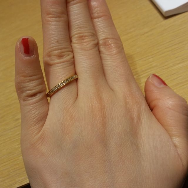 【TRECENTI(トレセンテ)の口コミ】 キラキラとした輝きが、光がなくてもとっても綺麗で、可愛かったです。ゴ…