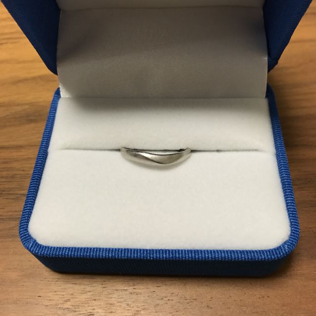 【GALA JEWELRY(ガラジュエリー)の口コミ】 当初、夫婦とも指輪に全くこだわりが無く、値段を安く済ませることが第一…