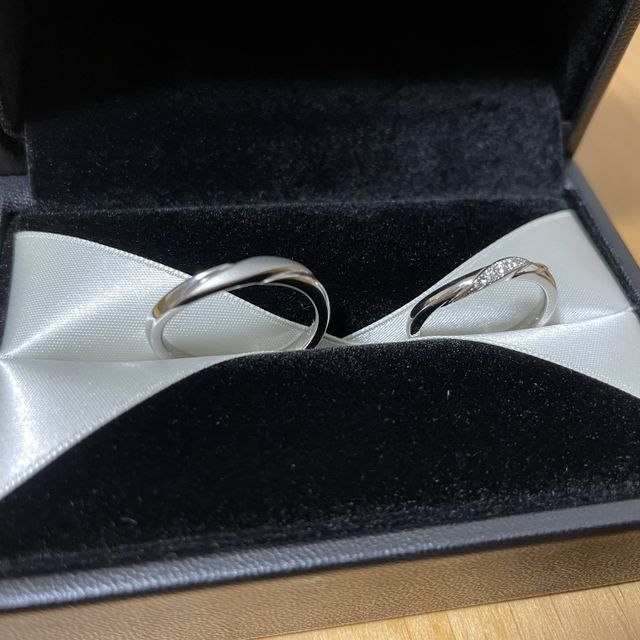 【エクセルコダイヤモンド(EXELCO DIAMOND)の口コミ】 内甲丸の指輪ということで、着け心地がとにかく良く、指輪を付け慣れてい…