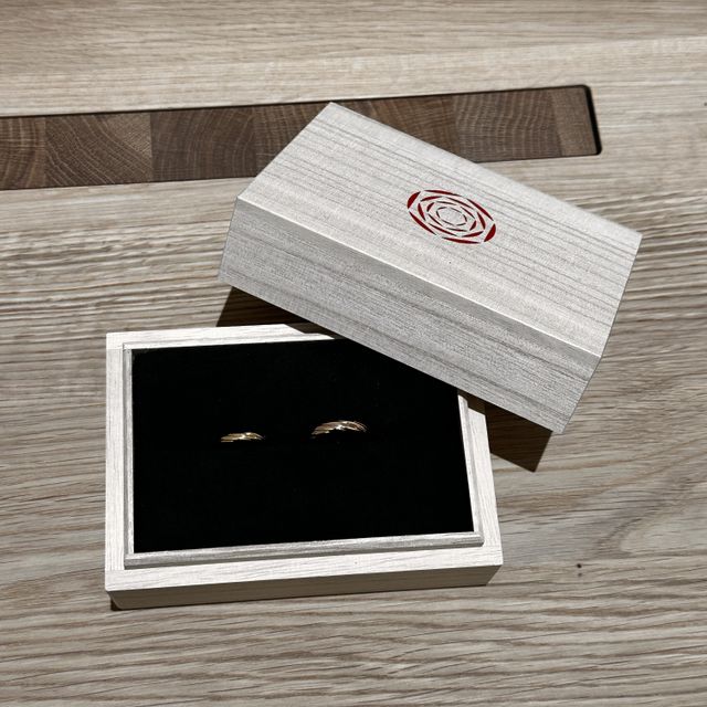 【出雲結(いずもゆい)の口コミ】 デザイン、コンセプトがとても気に入りました。
カラーもシルバーだけでな…