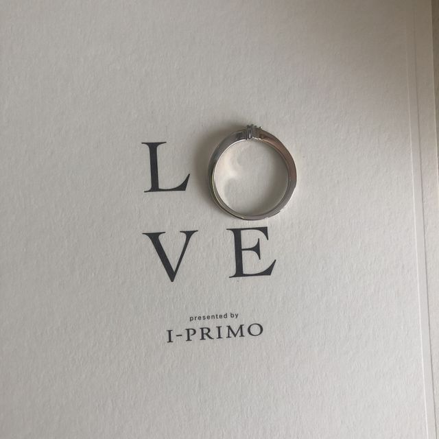 【アイプリモ(I-PRIMO)の口コミ】 水かきに馴染むウェーブラインが素敵です。ピンクゴールドとプラチナの融…