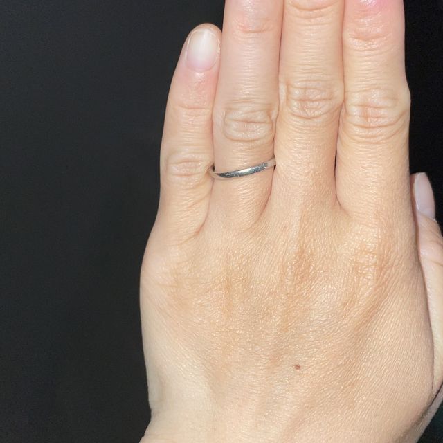 【4℃ BRIDAL(ヨンドシーブライダル)の口コミ】 そこまで値段も高くなくて、だけど高級感のあるデザインで、毎日つけたい…