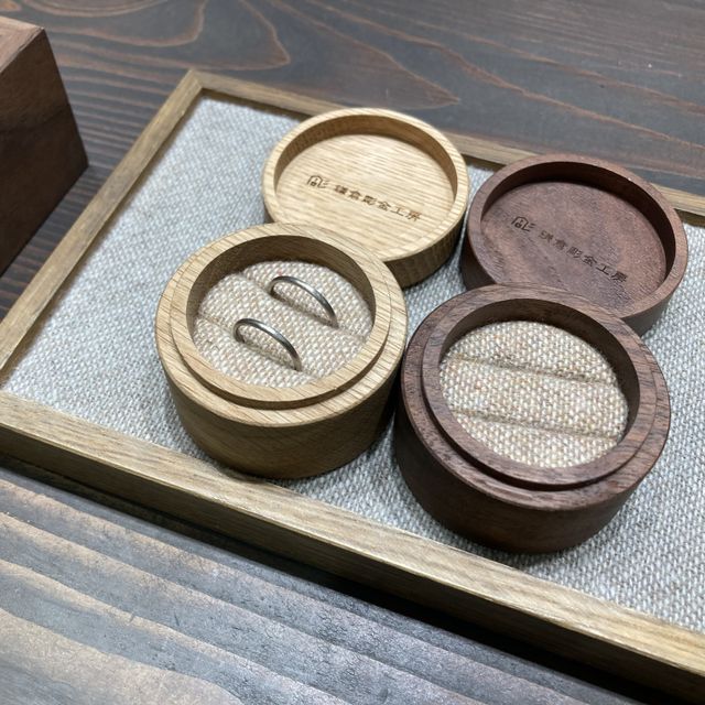 【鎌倉彫金工房の口コミ】 自分たちで指輪の素材、太さ、加工方法などを選ぶことができ、一本の金属…