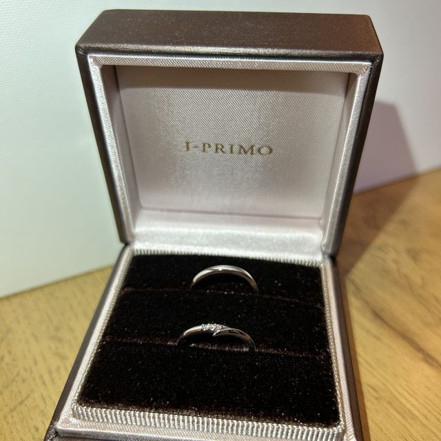 【アイプリモ(I-PRIMO)の口コミ】 ダイヤがさりげなくキラキラしていること。
リングが細くて、主張しすぎな…