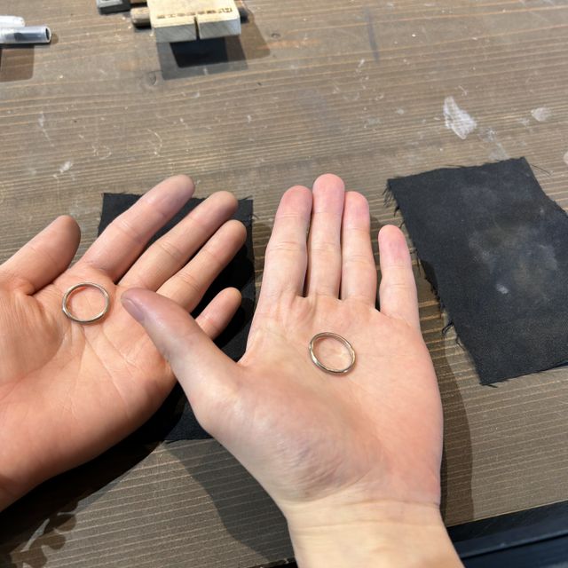 【鎌倉彫金工房の口コミ】 お互いの指輪を手作りしました。
工程がかなり多いですが、その分特別な思…