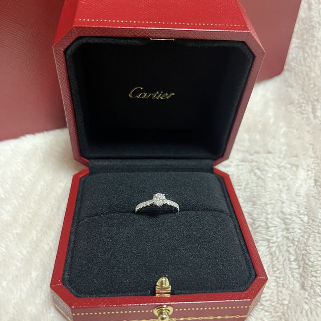 【カルティエ(Cartier)の口コミ】 エタンセルドゥカルティエが第一候補でしたが、店員さんの提案でこちらを…