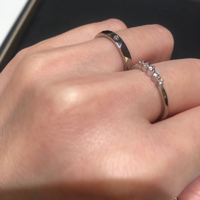 【ラザール ダイヤモンド(LAZARE DIAMOND)の口コミ】 重厚！とにかく分厚く、重く、しっかりとした作り！
その感じが今あまりし…