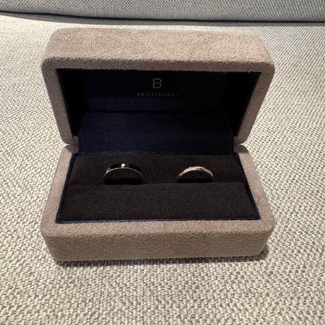 【BRILLIANCE+(ブリリアンスプラス)の口コミ】 他にはなかったシャンパンゴールドという色が気に入りました。色に加え、…