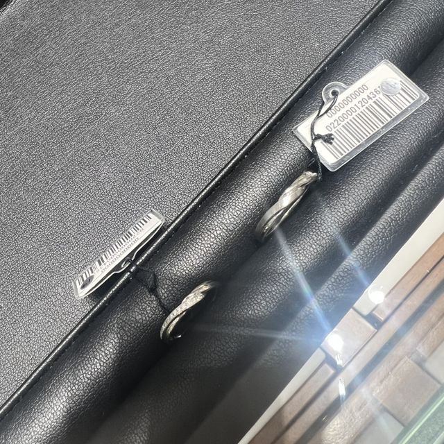 【エクセルコダイヤモンド(EXELCO DIAMOND)の口コミ】 あまり他人と被らないデザイン且つ、飽きの来ない洗練されたデザインのも…