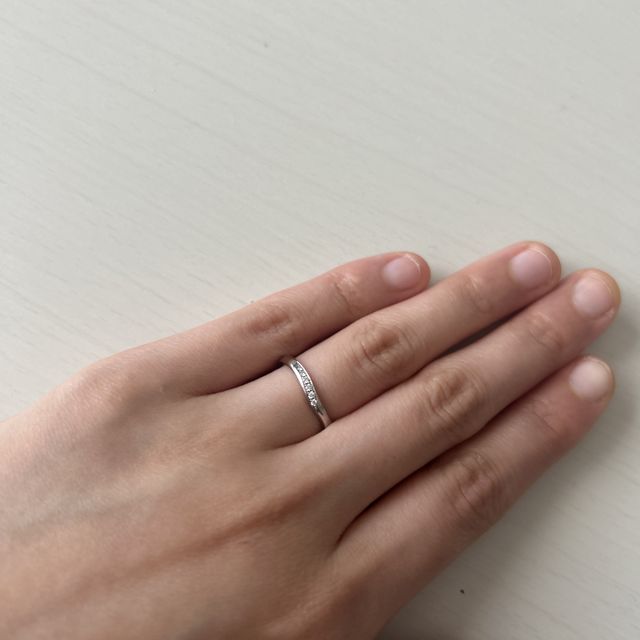 【4℃ BRIDAL(ヨンドシーブライダル)の口コミ】 何種類か出していただいて実際つけさせてもらって形も見た目も価格も理想…