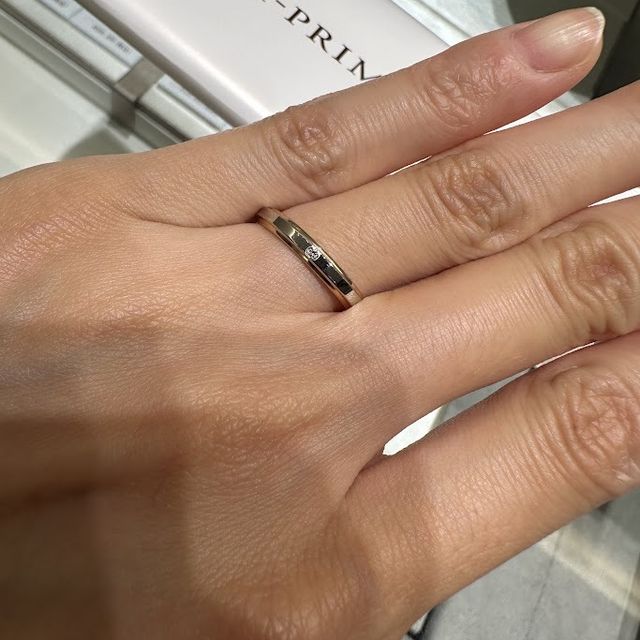 【アイプリモ(I-PRIMO)の口コミ】 とてもシンプルな指輪でダイヤが小さいので日常使いしやすいなと思いまし…