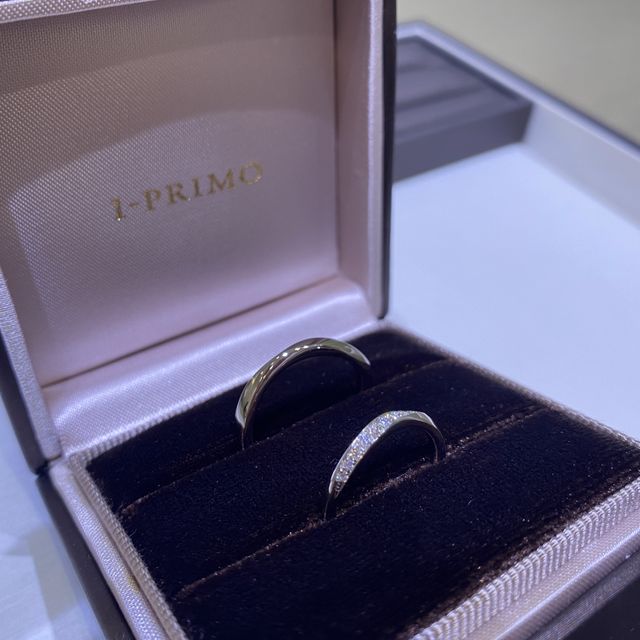 【アイプリモ(I-PRIMO)の口コミ】 ウェーブタイプで指に沿ってななめに作られているため指が長く見えます。
…