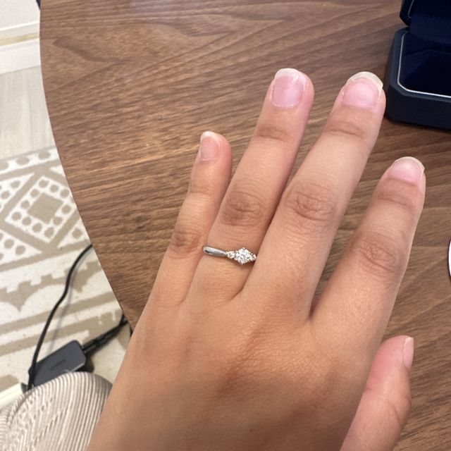 【銀座ダイヤモンドシライシの口コミ】 枠とダイヤを別で自分好みのデザインで指輪を作ることができました。
予算…