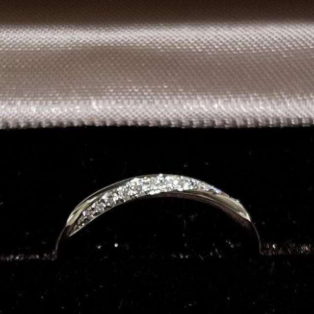 【アイプリモ(I-PRIMO)の口コミ】 ダイヤモンドがたくさん使われていて、どこから見ても綺麗に見えるところ…