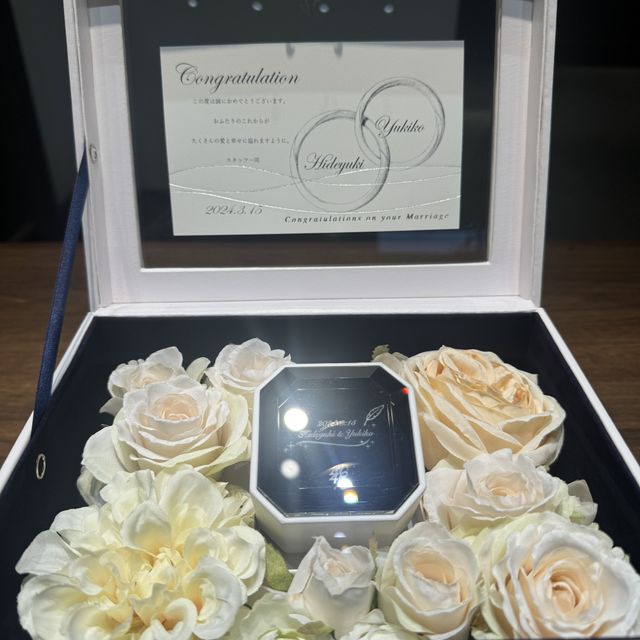 【4℃ BRIDAL(ヨンドシーブライダル)の口コミ】 指輪ふ探す素材がプラチナではなく18金を探していました。
何店舗か見てき…