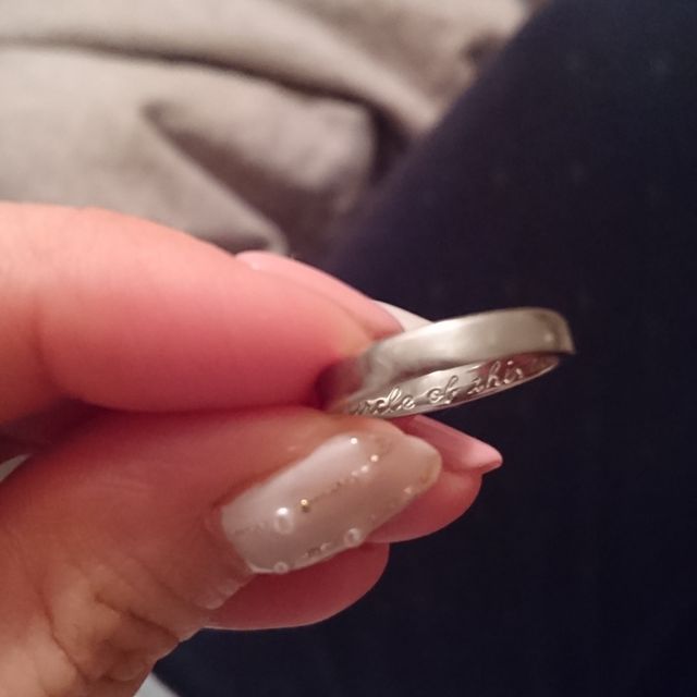 【JEWELRY  KAMATA(ジュエリーかまた)の口コミ】 既成のデザインも素敵なものがたくさんあったのですが、自分の手に似合う…