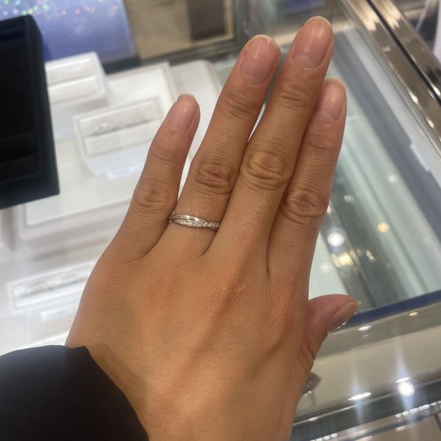 【ヴァンドーム青山(VENDOME AOYAMA)の口コミ】 可愛らしいデザインでした。ダイヤの輝きもよかったです。また、日常でつ…