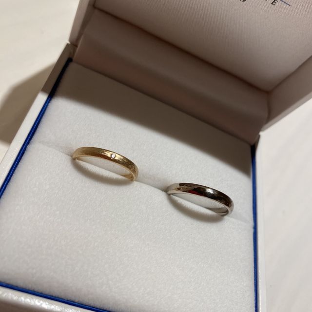 【FISCHER(フィッシャー)の口コミ】 指輪が綺麗に見えるように、少し太めの指輪のサイズに、ダイヤを1つにしま…