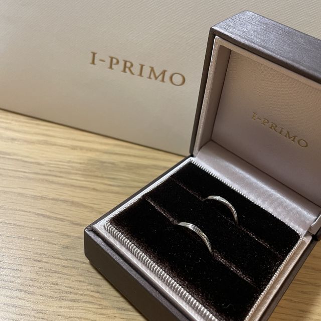 【アイプリモ(I-PRIMO)の口コミ】 シンプルだがダイヤモンドが5つ着いており、遠くから見てもキラキラと輝き…
