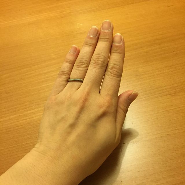 【ラザール ダイヤモンド(LAZARE DIAMOND)の口コミ】 婚約指輪が別のブランドだったのだが、一緒に着けた時に違和感がなかった…