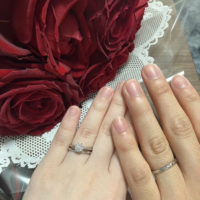 【ケイウノ ブライダル(K.UNO BRIDAL)の口コミ】 指輪のデザインは非常にかっこよくシンプルであり、ハート型が合わせると…