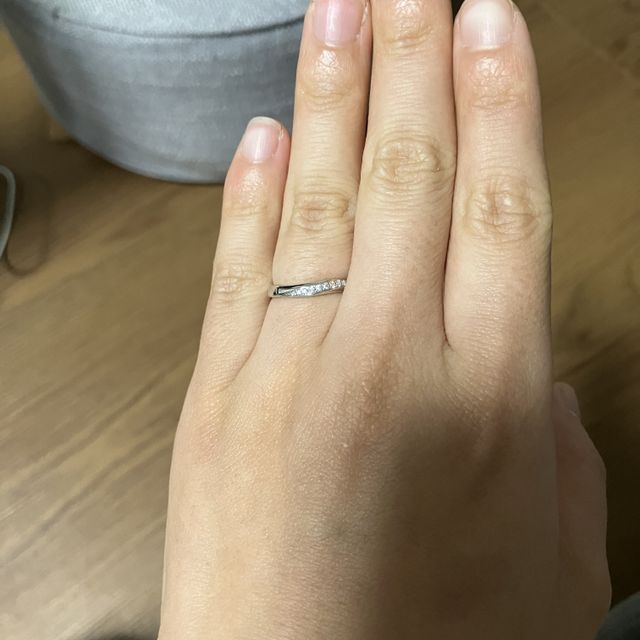 【彩乃瑞(IRONOHA)の口コミ】 飽きのこないデザインで、どんな服装にもあわせやすいです。指の太さや長…