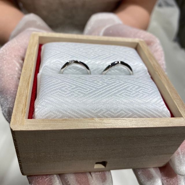 【TOMOE(トモエ)の口コミ】 指に吸い付くような着け心地で、しっかりした着用感がありつつ、違和感な…