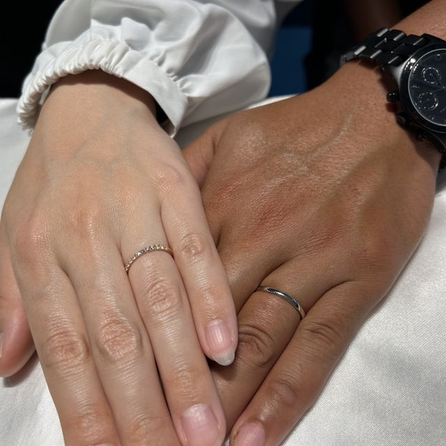 【銀座ダイヤモンドシライシの口コミ】 ペアリングと重ね付けしたかったので、普段でも使えそうなハーフエタニテ…
