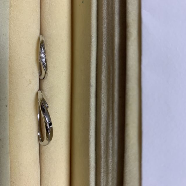 【エクセルコダイヤモンド(EXELCO DIAMOND)の口コミ】 とにかくシンプル。という感じで見学だけで行きました。
ダイヤモンド無し…