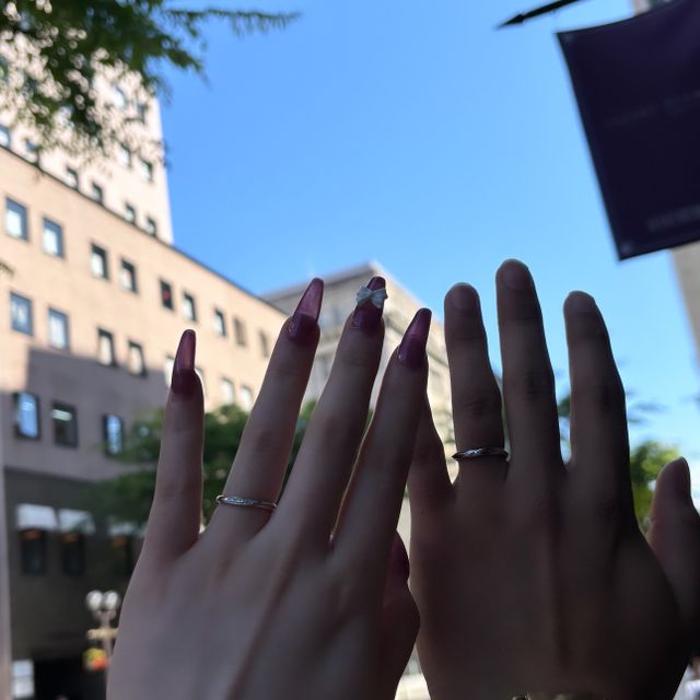 【ラザール ダイヤモンド(LAZARE DIAMOND)の口コミ】 とてもきれいなデザインでシンプルだけどきらきらとダイヤが輝いているこ…