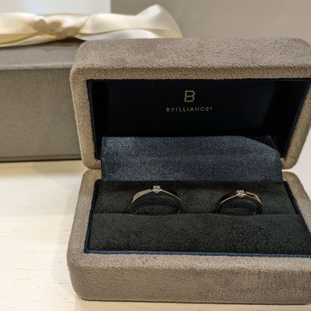 【BRILLIANCE+(ブリリアンスプラス)の口コミ】 シンプルでありながら存在感のある指輪を探していました。
店舗で実物を見…
